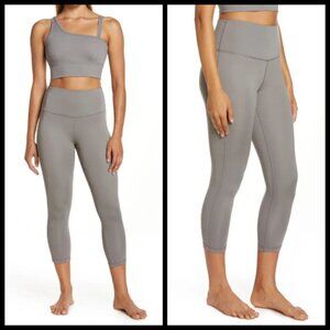 💕ZELLA💕 Studio Lite Crop Leggings ~ Capri Gray XL NWT